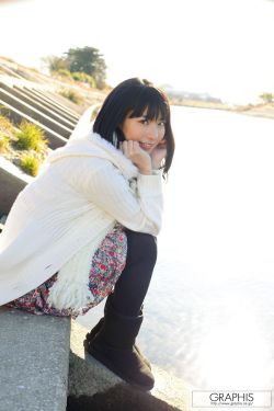 两根紫黑肿胀隔着一层薄膜